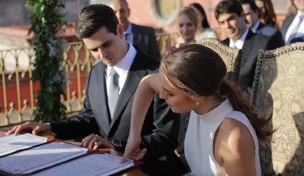 Civil de Tere Ledezma y Luis Torres.