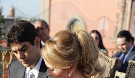  Luis Torres Corzo y Claudia Carpizo de Torres, papás del novio.