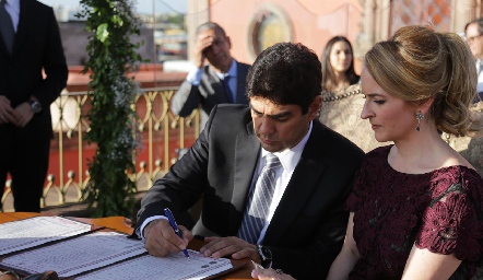  Luis Torres Corzo y Claudia Carpizo de Torres.