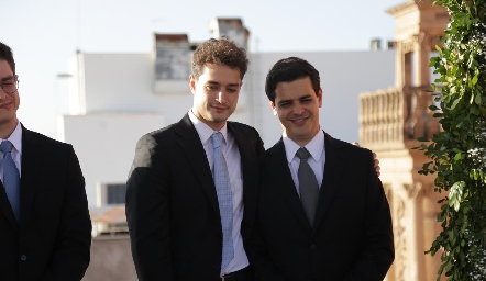 Carlos y Luis Torres Carpizo.