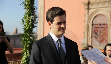  Luis Torres Carpizo.