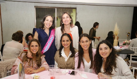  Sofía Torres, Sofía Villaseñor, Pau Aguirre, Claudia Villasana, Carmelita Del Valle y Yusa de la Rosa.