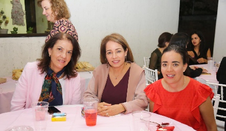  Tere Ramírez, Ana Luisa Acosta y Paloma Sánchez.