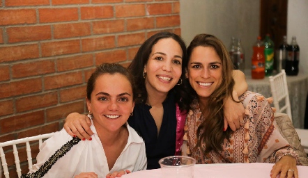  Gaby Foyo, Sofía Torres y Pau Aguirre.