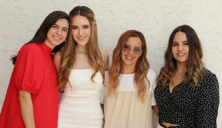 Cecilia Solano, María Orozco, Marcela Romero y Alexa Mata.