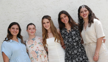  Cecilia García, Fátima García, María Orozco, Jimena García y Karina Garcia.