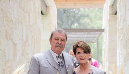  Enrique González y Adriana Rodríguez.
