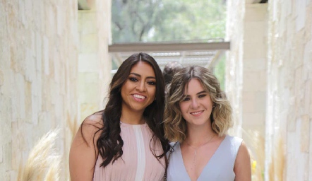  Sandy López y Mariana Álvarez.