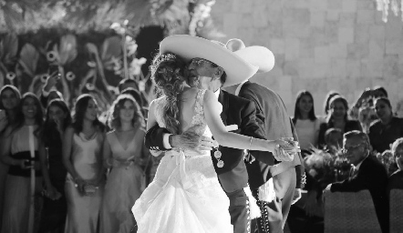  Vals de María con su abuelo.