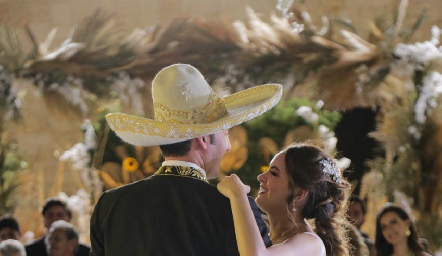  Los recién casados.