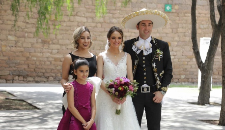  María Guadalupe Macías, Regina Rodríguez, María Malo y José Manuel Macías.