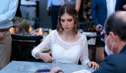  Marissa Tobías.