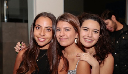  Mariana Anaya, Regina Martínez y Natalia Hampshire.