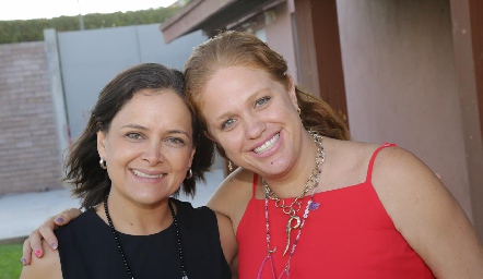  Adriana Zapata y Elisa Vilet.