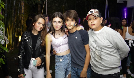 Priscila de la Garza, Sofia García, Alex Lozano y Juan Pablo González.