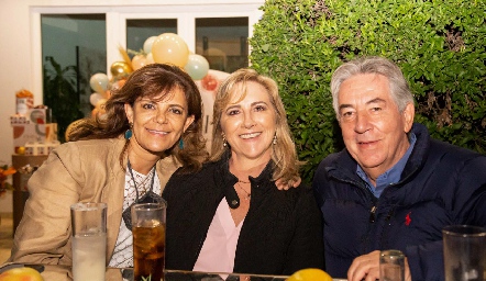  Patricia Silos, Maru Bárcena y Gabriel Sanders.