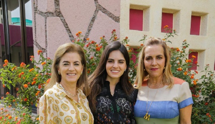  Adriana Carrera, Adriana Olmos y Mimí Hinojosa.