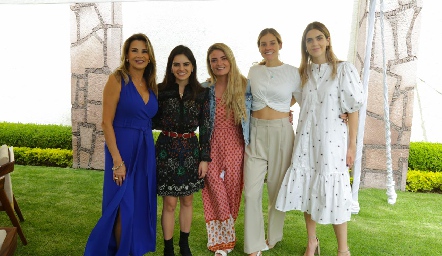 Bertha Barragán, Adriana Olmos, María Lorca, Betty Hernández y Claudia Mahbub.