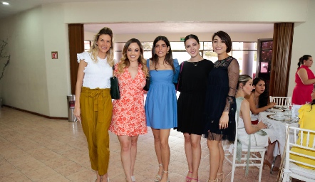  Benilde Hernández, Ali Díaz Infante, Ana Lu Díaz Infante, Renata Castillo y Madeleine Cantú.
