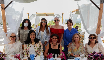  Dinia Amor, Marifer Leal, Marcela Elizondo, Sandra Galván, Valeria Guerrero, Rocío Espinosa, Marcela Castillo, María Elena Ávila y Paty Valadéz.
