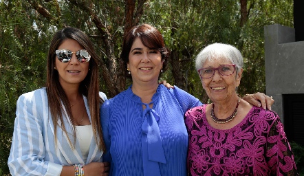  Marifer Leal, Sandra Galván y Susana Flores.