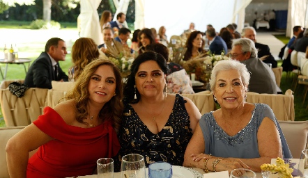  Alba, Gaby y Olga Altamirano.