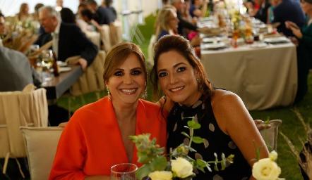 Lorena Aguirre y Claudia Altamirano.