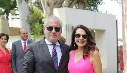  Mauricio Rodríguez y Martha López.
