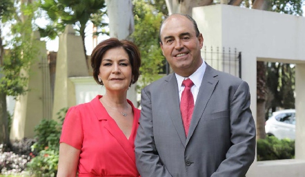  María del Socorro Mendizábal y Fernando Pérez.