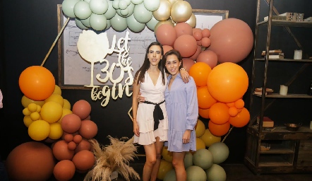  Mariana Tobías y Midori Barral.