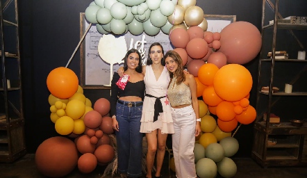  Marily Tobías, Mariana Tobías e Isa Tobías.