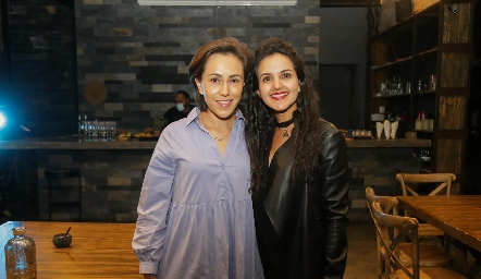 Midori Barral y Yolanda Aguillón.