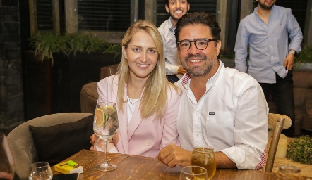  María Clara Aguilar y Santiago Garfias.
