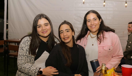  Silvia Cedillo, Nuria Enríquez y Nuria Nava.