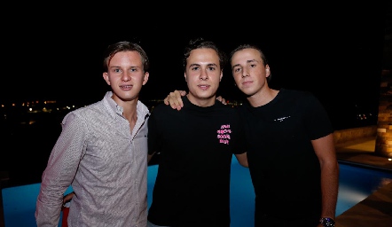 Nacho MA, César Flores y Rodrigo Navarro.