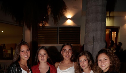  Caro Zermeño, Mariana Aguilar, Émelin Feres, María Foyo y Lety Castillo.