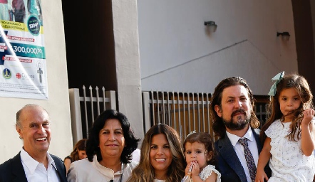  José Barragán, Cristina Suárez, María José Barragán, Luisa, Diego Rodríguez y Anajose.