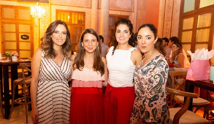  Adriana Medina, Julenne Arzola, Ana Sofía Velázquez y Ligia Arriaga.