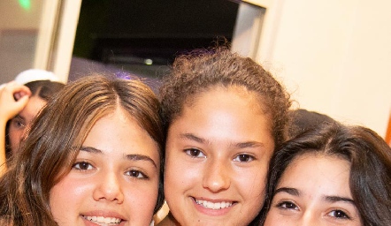 Alba Lu, Macarena y María Julia.