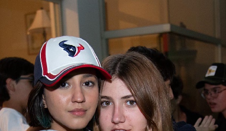  Yamilé Díaz y Laia Dávila.