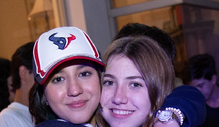  Yamilé Díaz y Laia Dávila.