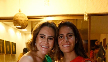  Alejandra Román y María José Rojas.
