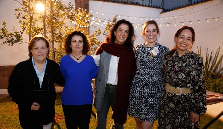  Laura Torres, Patricia Torres, Tere Ramírez, Mariana Lamas y Ana Luisa Acosta.