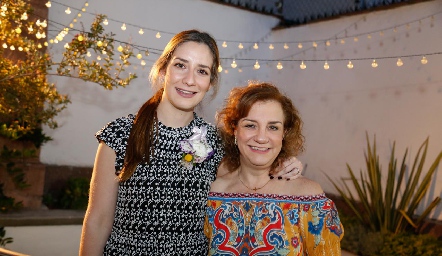  Mariana Lamas con su mamá Ana Luis Torres.