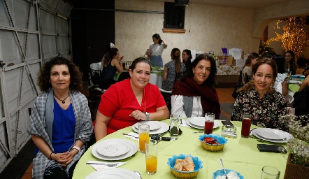 Patricia Torres, Alejandra Madrigal, Tere Ramírez y Ana Luis Acosta.