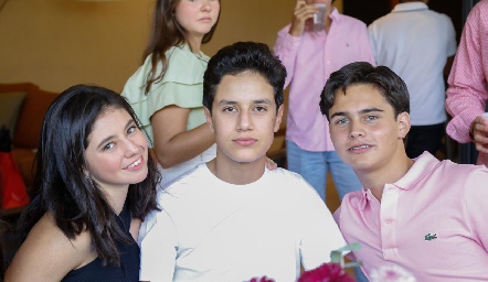 Fernanda, Santiago y Javier.