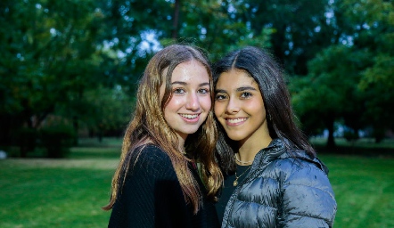  Isa Burberg y Ana Salazar.