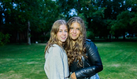  Alejandra Suárez y Marina Solano.