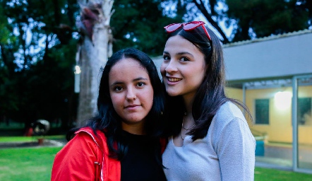  Victoria y Paty.