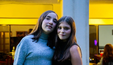  Cristina y María Paula.
